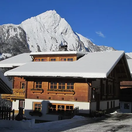 Wachtlerhof * מטרי אין אוסטירול